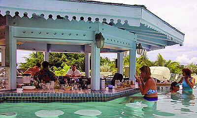 Poolside Bar and Grill